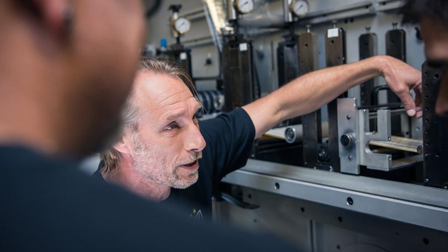 How Does a Steering Gear Work? Complete Working Principle Explained